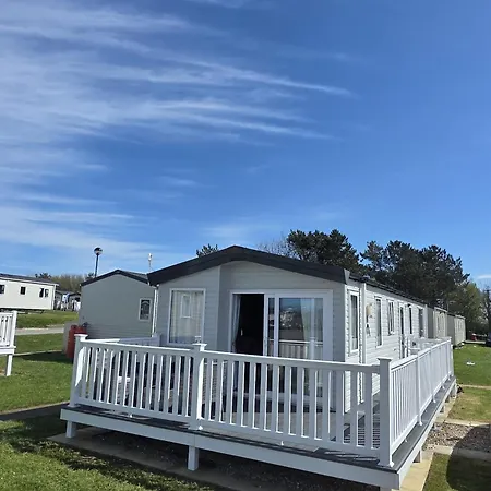 8 Berth Caravan - Blue Dolphin - Filey * Gristhorpe