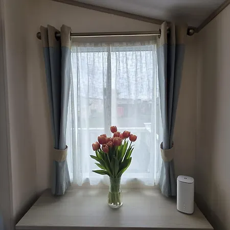 8 Berth Caravan - Blue Dolphin - Filey