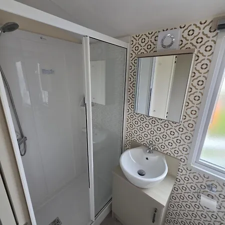 8 Berth Caravan - Blue Dolphin - Filey * Gristhorpe